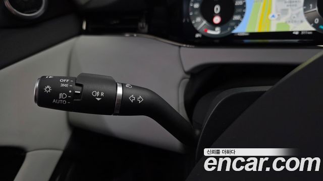 Land Rover Range Rover Evoque (II) P250 Dynamic SE 2024 — фото 32