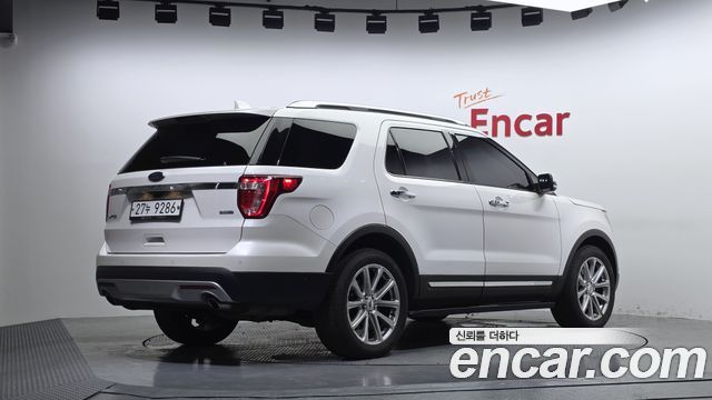 Ford Explorer 2.3 Limited 4WD 5th 2017 — фото 2