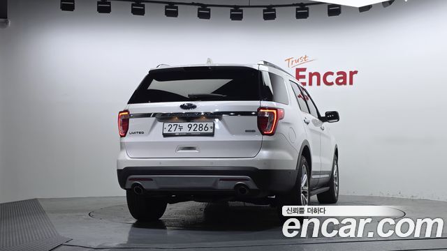 Ford Explorer 2.3 Limited 4WD 5th 2017 — фото 4