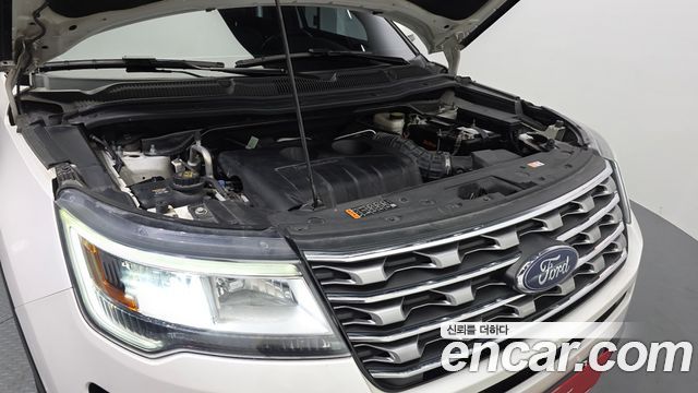 Ford Explorer 2.3 Limited 4WD 5th 2017 — фото 6