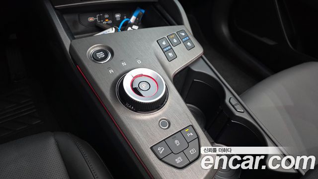 Kia Sportage (V) Gasoline 1.6 Turbo 2WD Signature 2026 — фото 9