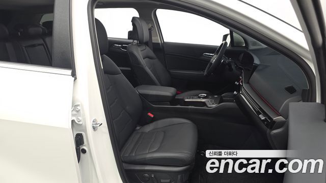 Kia Sportage (V) Gasoline 1.6 Turbo 2WD Signature 2026 — фото 26