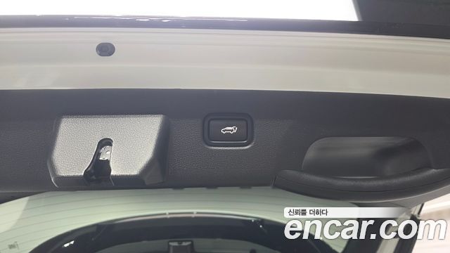 Kia Sportage (V) Gasoline 1.6 Turbo 2WD Signature 2026 — фото 31