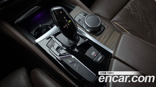 BMW 5 Series (G30) 520d xDrive M Sport Package Plus 2018 — фото 9