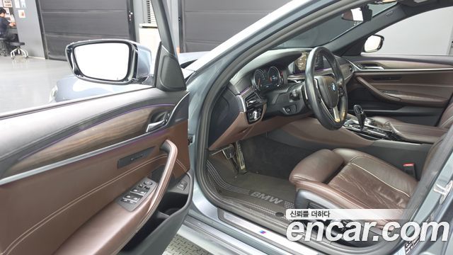 BMW 5 Series (G30) 520d xDrive M Sport Package Plus 2018 — фото 10