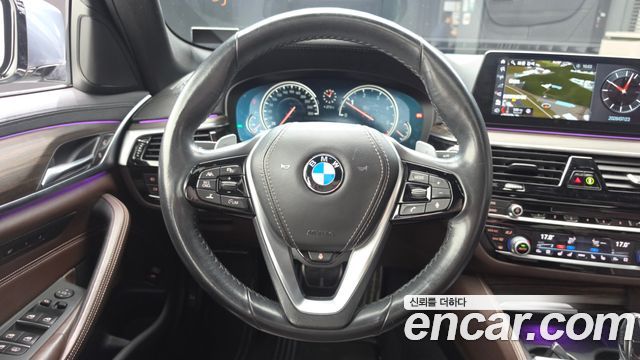 BMW 5 Series (G30) 520d xDrive M Sport Package Plus 2018 — фото 13