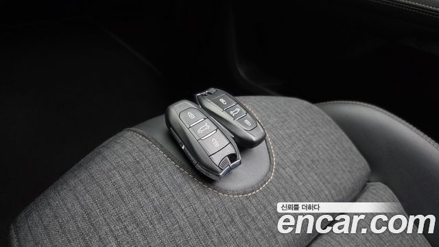 Peugeot 3008 (II) 1.5 BlueHDi GT Line 2019 — фото 18