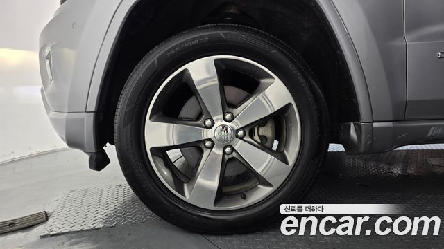 Jeep Grand Cherokee 3.0 Diesel Overland WK2 2015 — фото 5