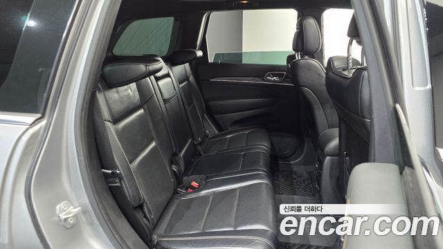 Jeep Grand Cherokee 3.0 Diesel Overland WK2 2015 — фото 11