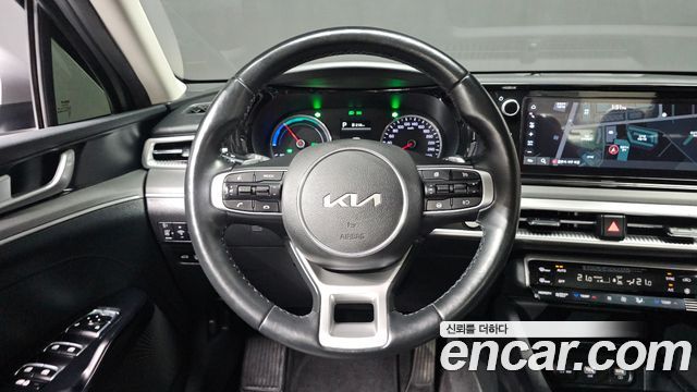 Kia K5 Hybrid (III) Prestige 2022 — фото 11