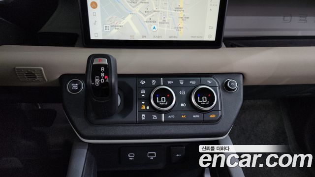 Land Rover Defender (L663) 110 D250 S 2022 — фото 9