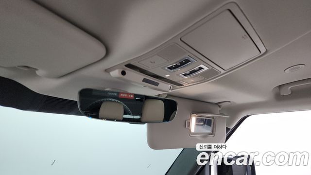 Land Rover Defender (L663) 110 D250 S 2022 — фото 27