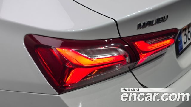Chevrolet Malibu 2.0 Turbo Premier Special 2020 — фото 23