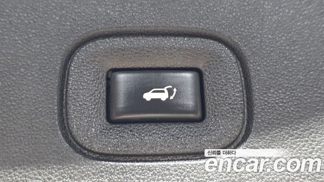 Renault Korea QM6 2.0 LPe RE Signature 2WD 2022 — фото 18