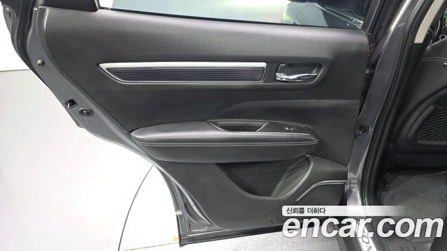 Renault Korea QM6 2.0 LPe RE Signature 2WD 2022 — фото 25