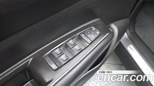 Renault Korea QM6 2.0 LPe RE Signature 2WD 2022 — фото 30