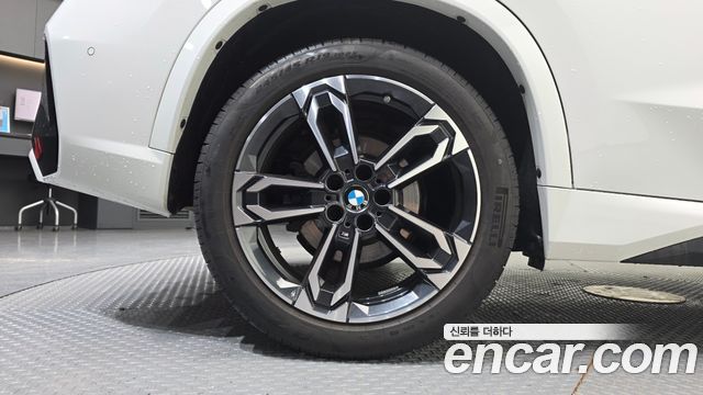 BMW X1 (U11) sDrive 20i M Sport 2024 — фото 5