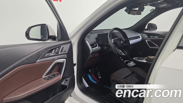BMW X1 (U11) sDrive 20i M Sport 2024 — фото 10