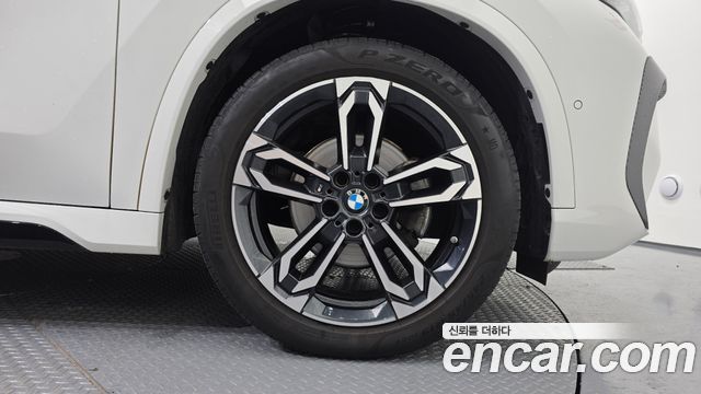 BMW X1 (U11) sDrive 20i M Sport 2024 — фото 21