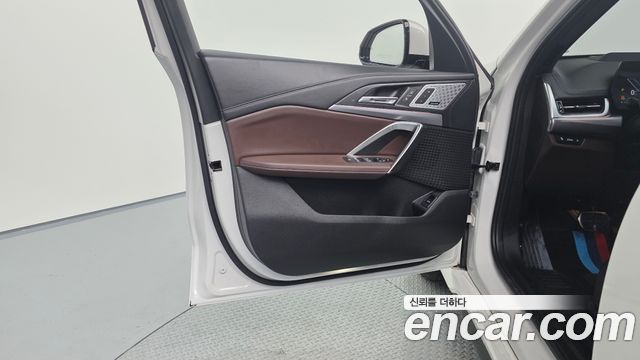 BMW X1 (U11) sDrive 20i M Sport 2024 — фото 24