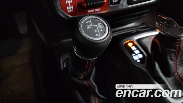 Jeep Wrangler (JL) 2.0 Rubicon Power Top 4Door 2019 — фото 18