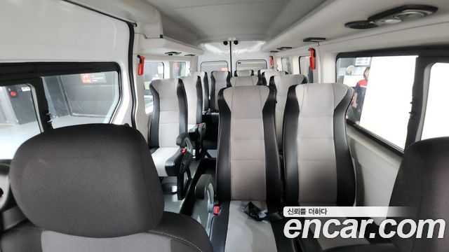 Renault Korea Master School Bus 15-Seater 2019 — фото 16