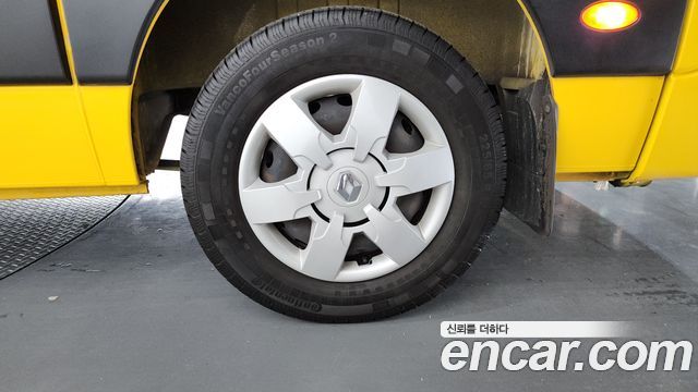 Renault Korea Master School Bus 15-Seater 2019 — фото 21