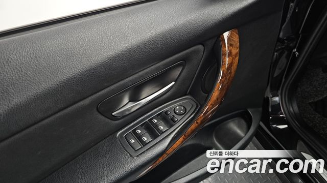 BMW 3 Series (F30) 320i 2013 — фото 17