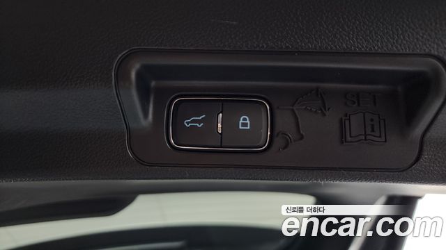 Ford Explorer (VI) 2.3 LimIted 4WD 2020 — фото 18