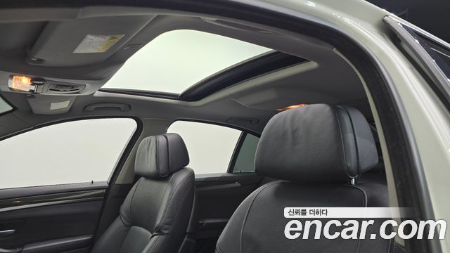 BMW 5 Series (F10) 520d Luxury Plus 2015 — фото 18