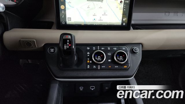 Land Rover Defender (L663) 110 P300 X-Dynamic SE 2022 — фото 9
