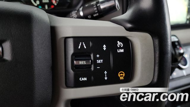 Land Rover Defender (L663) 110 P300 X-Dynamic SE 2022 — фото 23