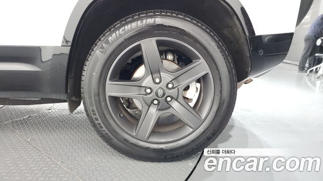 Land Rover Defender (L663) 110 P300 X-Dynamic SE 2022 — фото 27