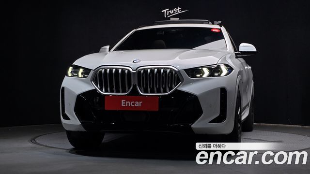 BMW X6 (G06) xDrive40i M Sport 2024 — фото 3