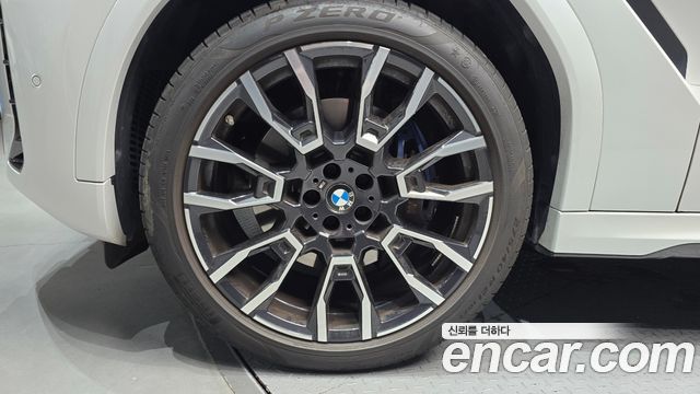 BMW X6 (G06) xDrive40i M Sport 2024 — фото 5