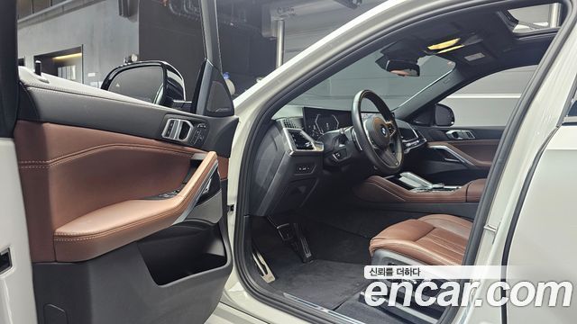 BMW X6 (G06) xDrive40i M Sport 2024 — фото 10
