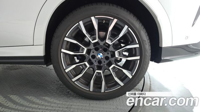 BMW X6 (G06) xDrive40i M Sport 2024 — фото 21