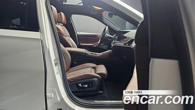 BMW X6 (G06) xDrive40i M Sport 2024 — фото 26