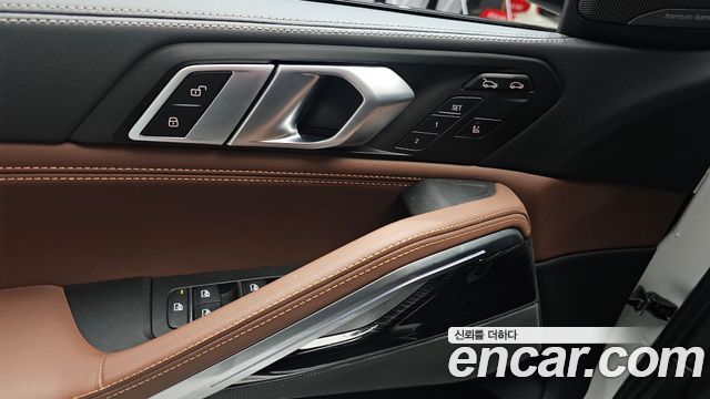 BMW X6 (G06) xDrive40i M Sport 2024 — фото 30