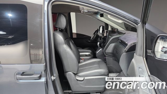 Hyundai Staria Cargo 5-Seater Modern 2023 — фото 12