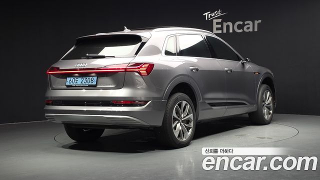 Audi e-tron 55 Quattro 2020 — фото 2