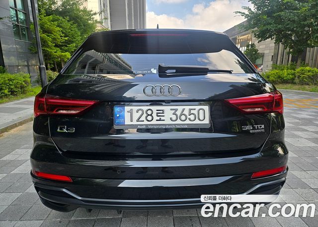 Audi Q3 (F3) 35 TDI Quattro Premium 2022 — фото 5