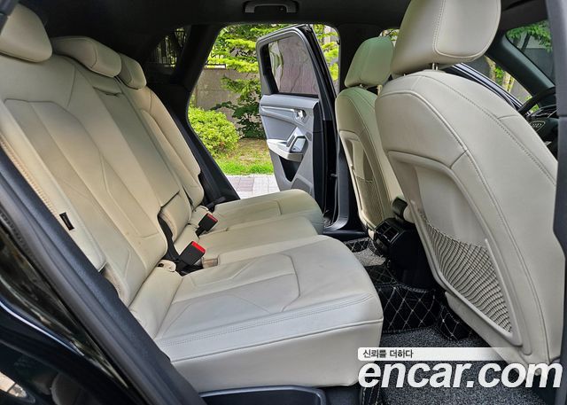 Audi Q3 (F3) 35 TDI Quattro Premium 2022 — фото 16