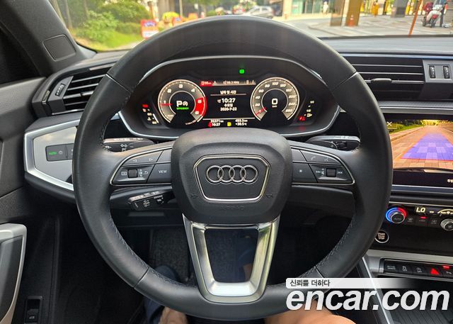 Audi Q3 (F3) 35 TDI Quattro Premium 2022 — фото 18