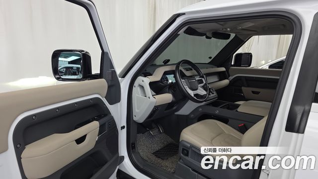 Land Rover Defender (L663) 90 D250 S 2022 — фото 11