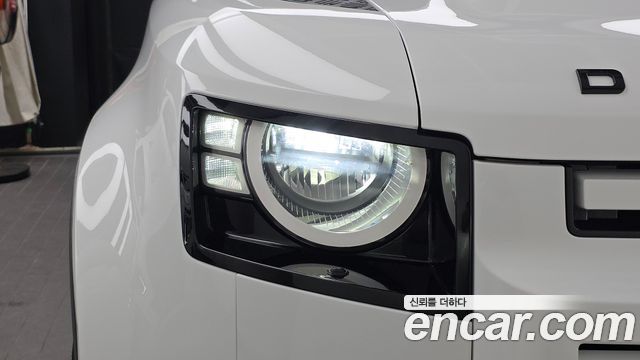 Land Rover Defender (L663) 90 D250 S 2022 — фото 22