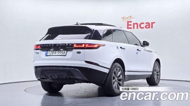Land Rover Range Rover Velar 2.0 D240 R-Dynamic SE 2018 — фото 2