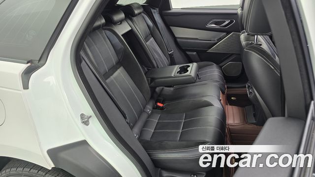 Land Rover Range Rover Velar 2.0 D240 R-Dynamic SE 2018 — фото 11