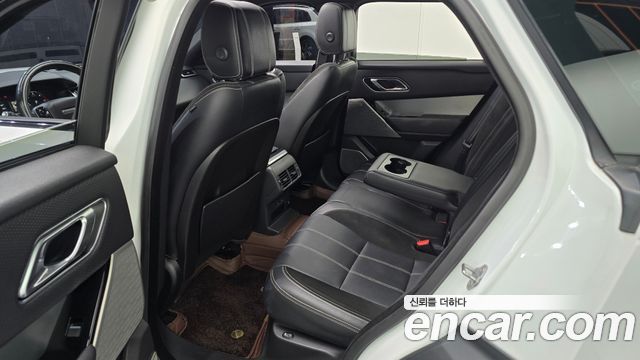 Land Rover Range Rover Velar 2.0 D240 R-Dynamic SE 2018 — фото 12