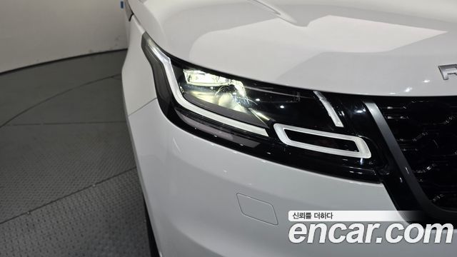 Land Rover Range Rover Velar 2.0 D240 R-Dynamic SE 2018 — фото 22